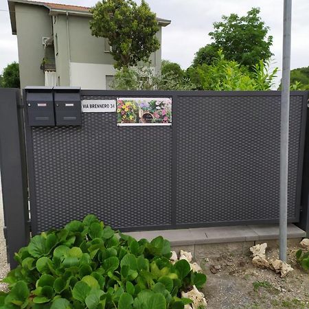 Casa Vacanze I Giardini Di Marzo San Giorgio di Mantova Kültér fotó