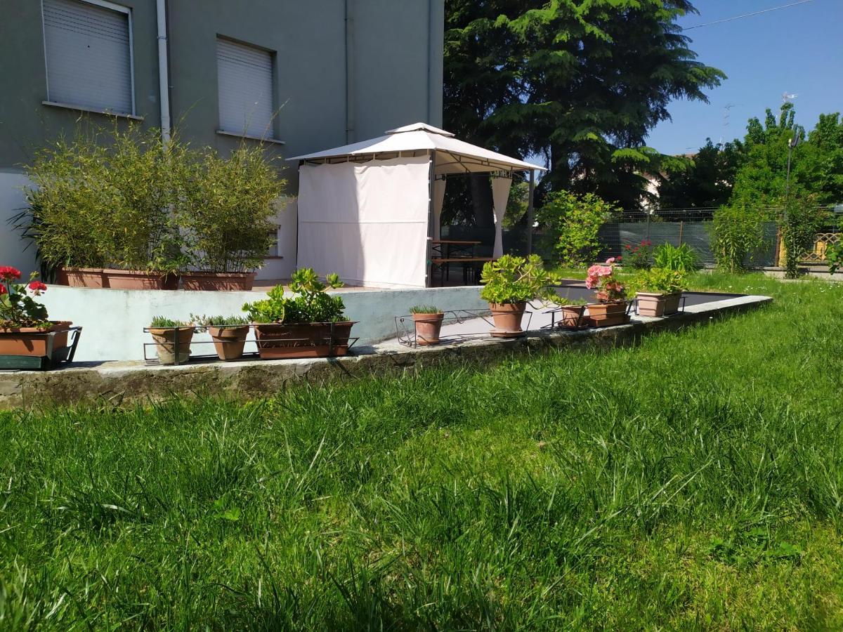 Casa Vacanze I Giardini Di Marzo San Giorgio di Mantova Kültér fotó